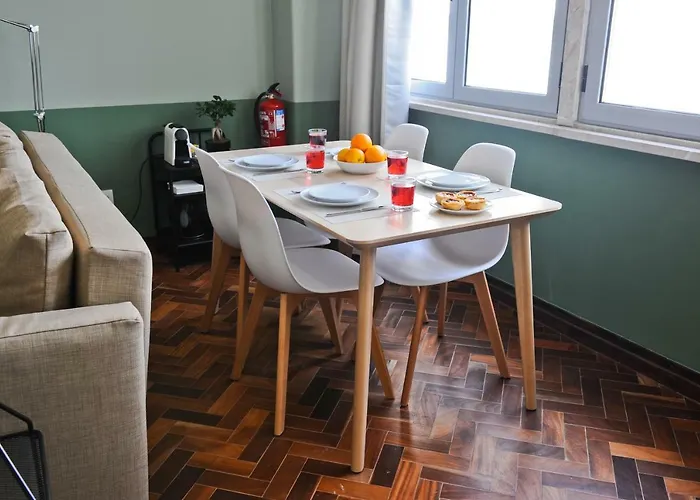 Prosecco Lifestyle In By Misha's Place 4b *